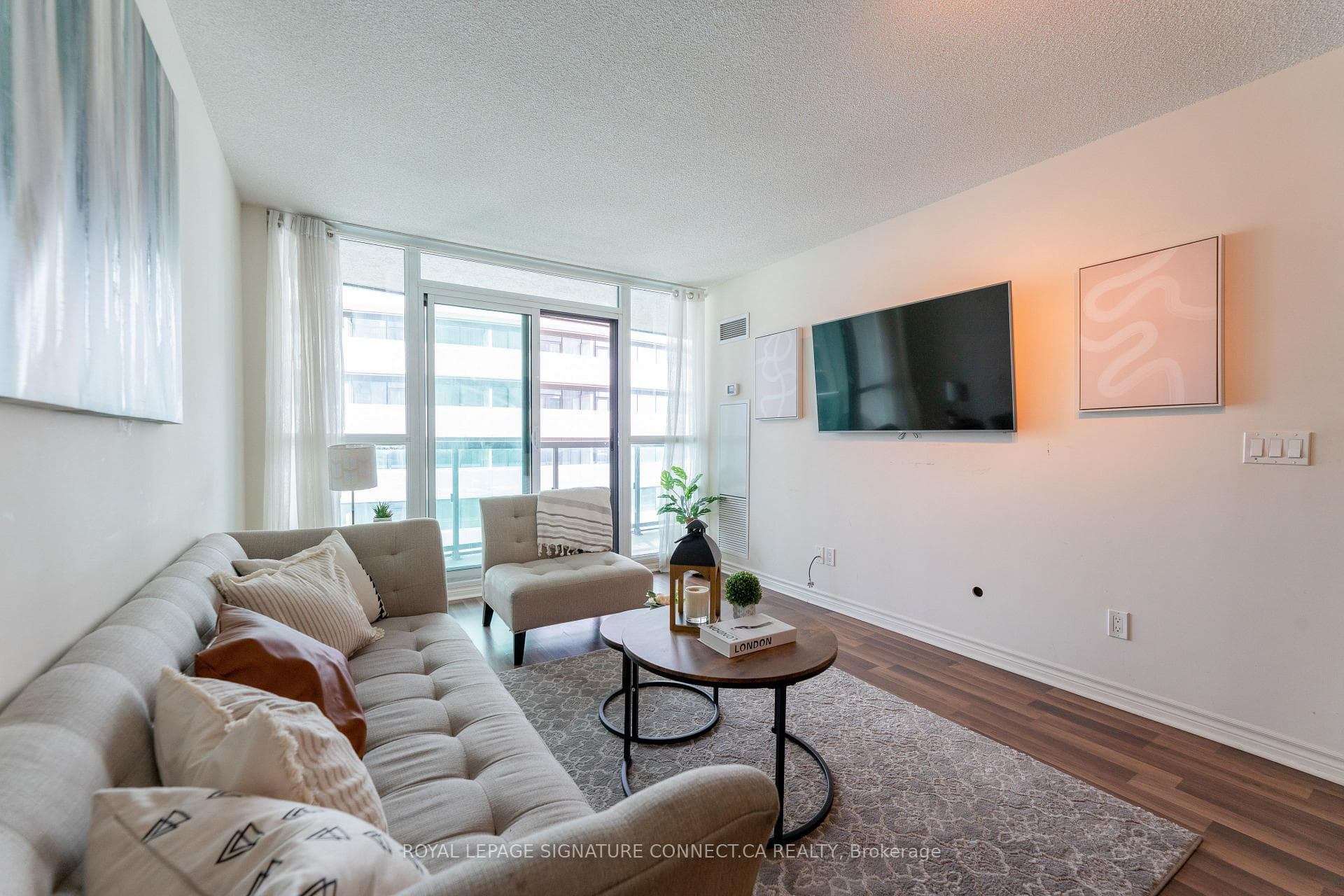 19 Grand Trunk Crescent Unit 3707 photo 9