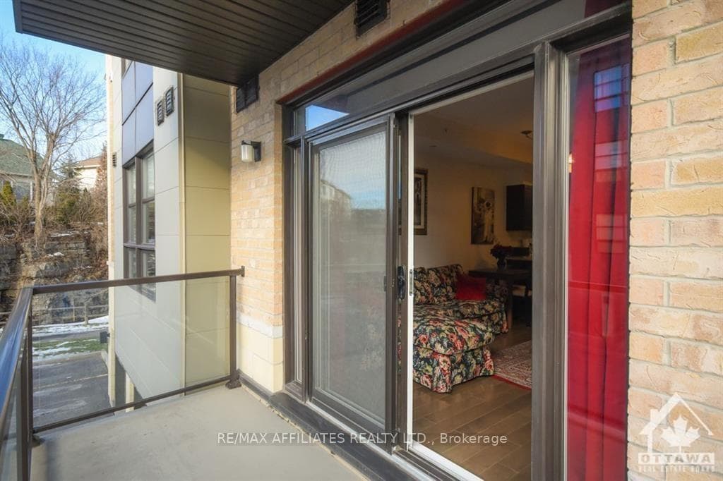 100 MONTBLANC Unit 203 photo 27