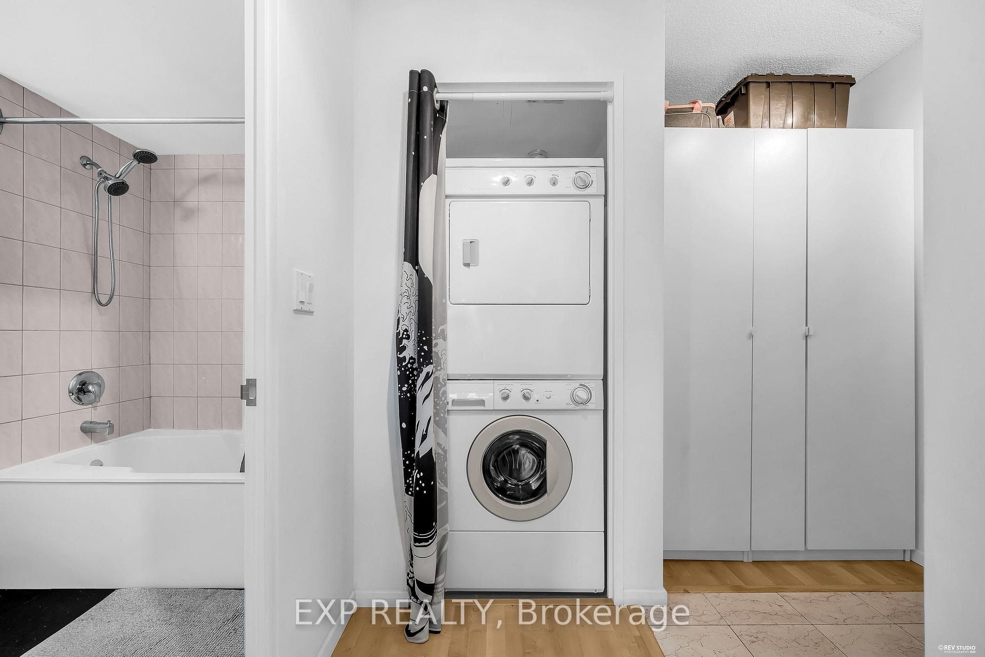 8 Lee Centre Drive Unit 1016 photo 22