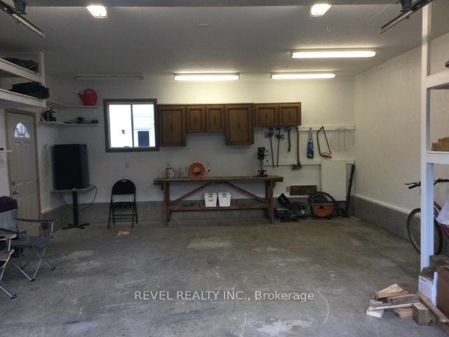 324 Birch Street photo 39