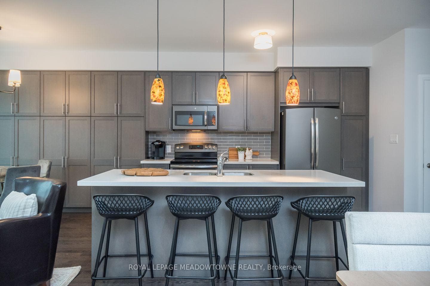 Sleek countertops and major style