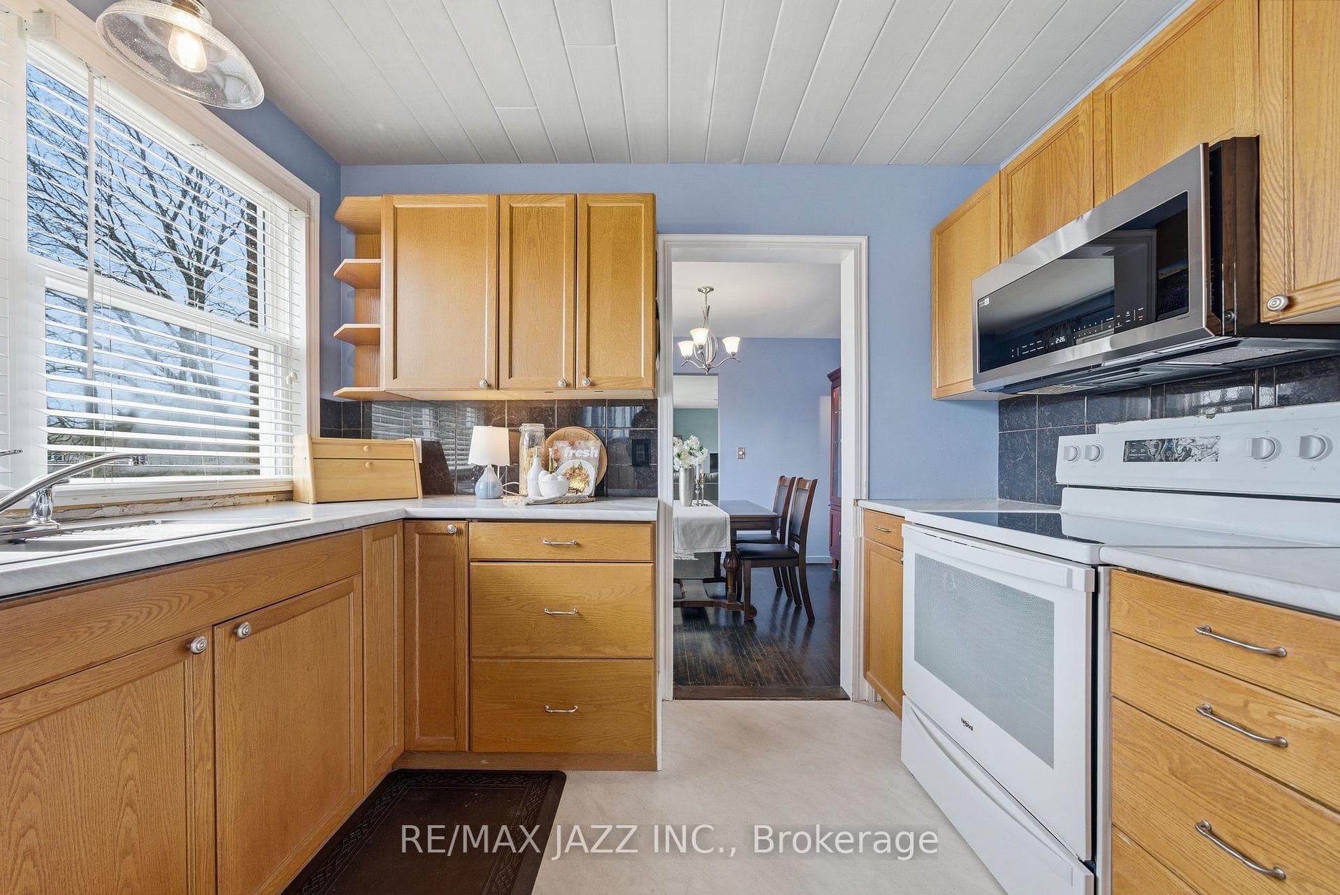 194 St Lawrence Street photo 11