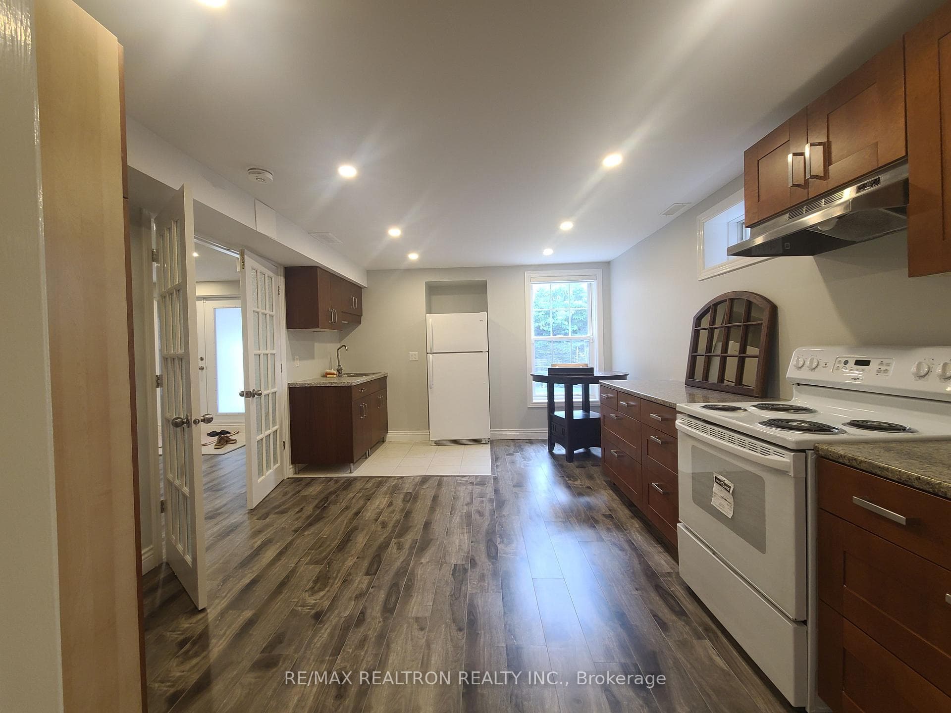 32 Dennis Drive photo 10