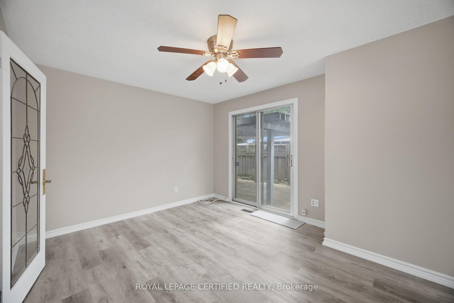33 Grassmere Crescent photo 17