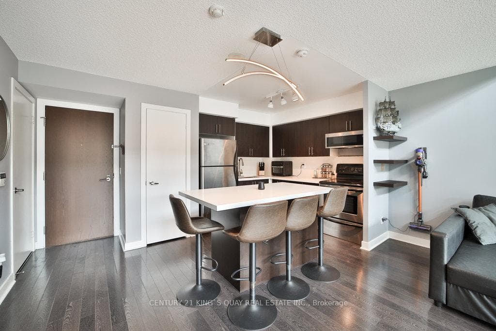 80 Western Battery Road Unit 212 photo 2