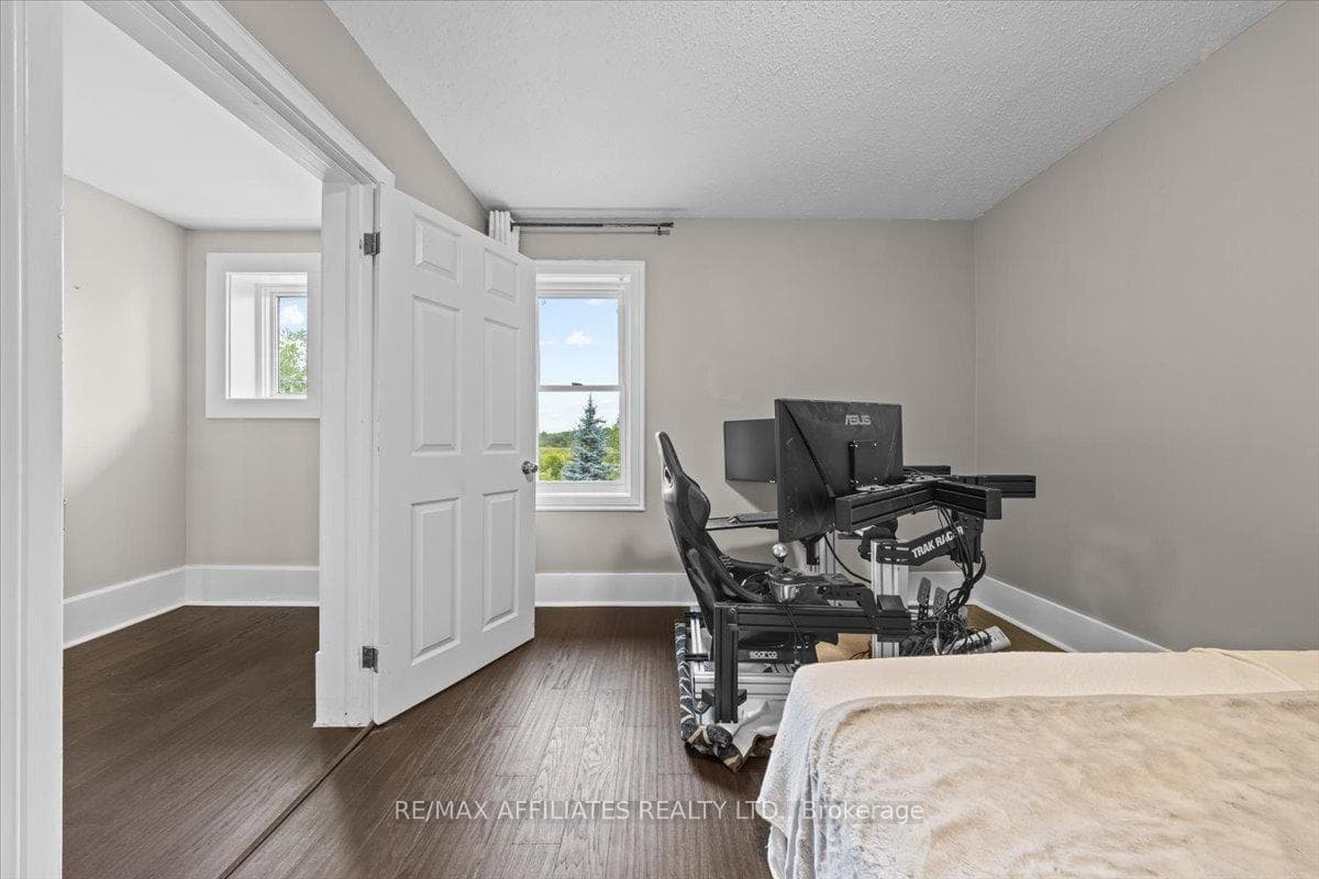 3904 March Road photo 21
