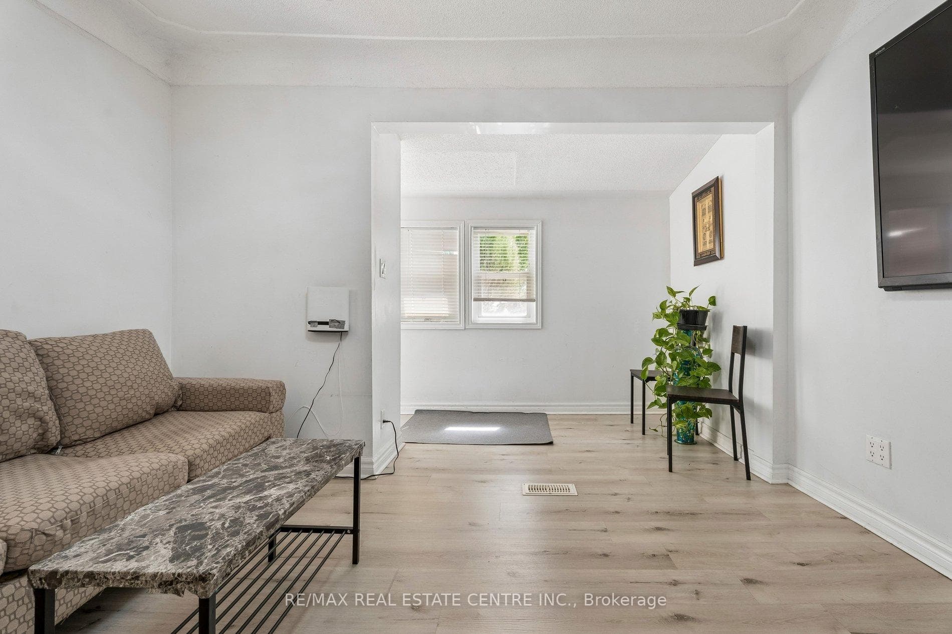 43 Whitfield Avenue photo 17