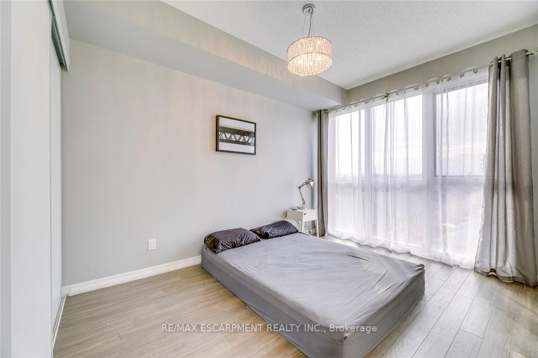 5001 Corporate Drive Unit 501 photo 24