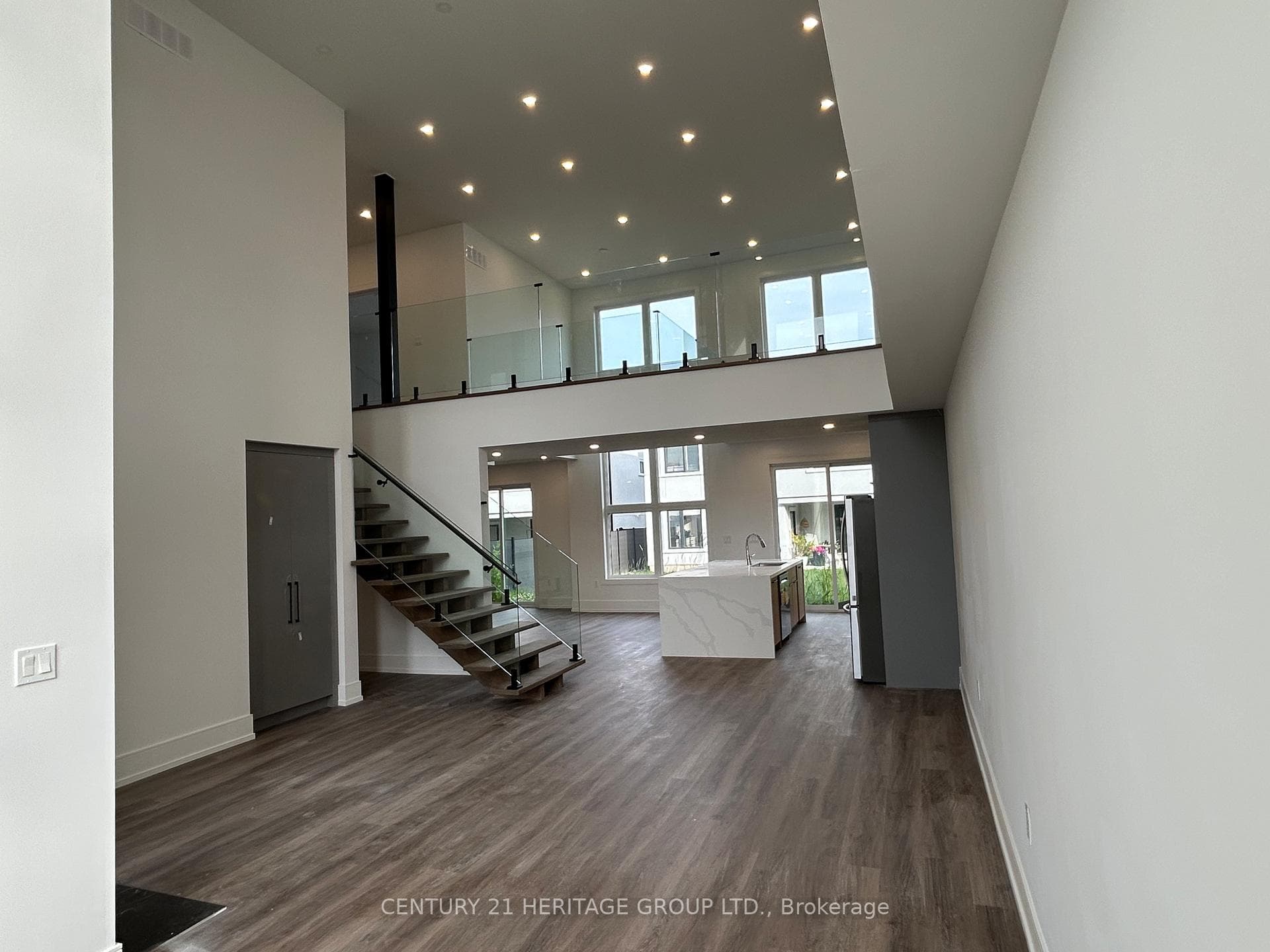 3716 Quayside Drive photo 3