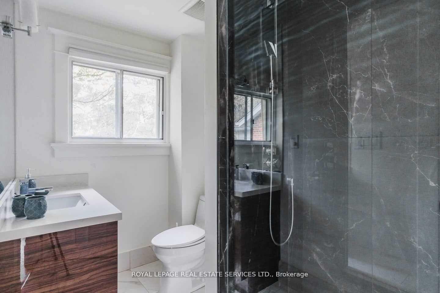 110 Manor Road photo 14