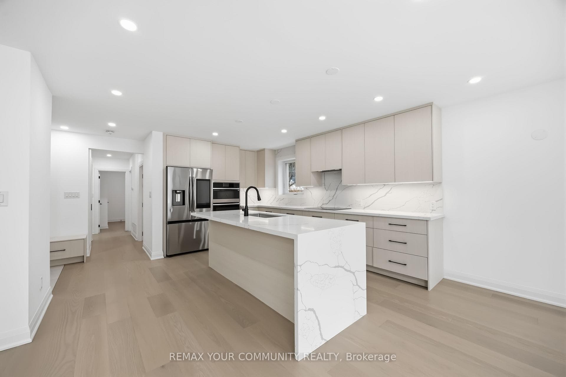 55 Cocksfield Avenue Unit Main photo 5
