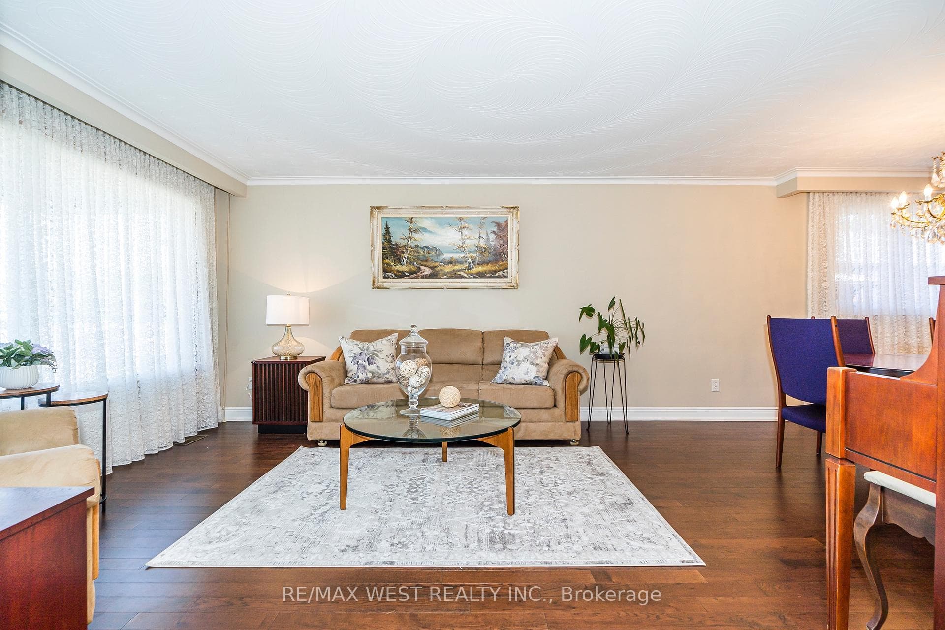 467 Renforth Drive photo 7