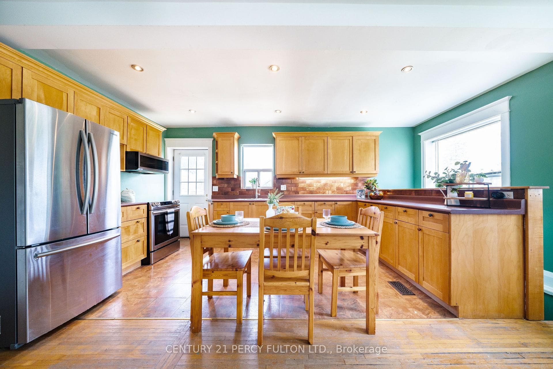 74 St. Dunstan Drive photo 6
