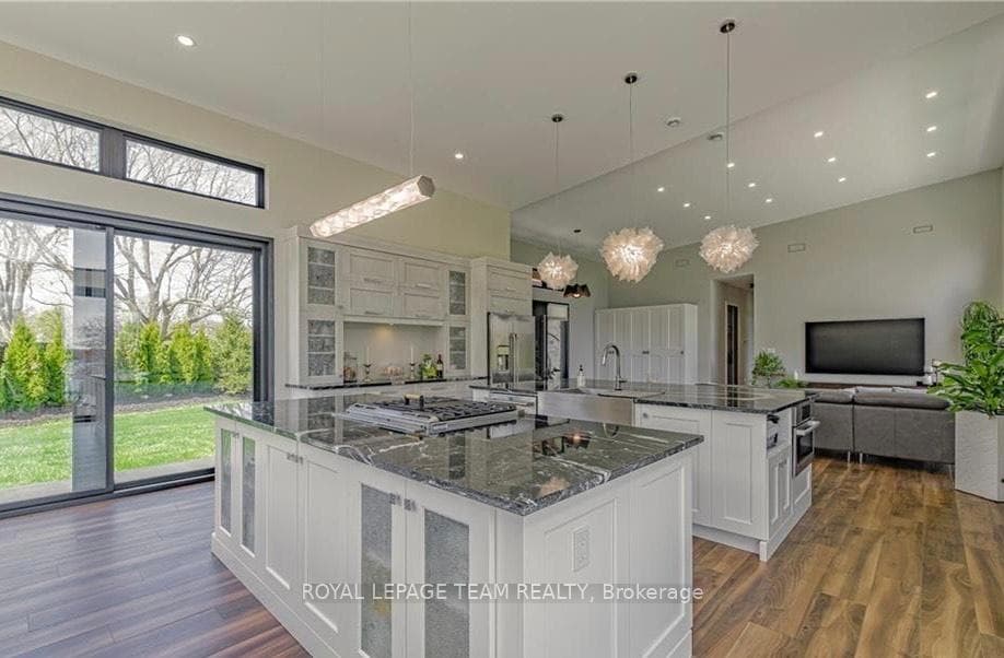 8 Headlands Way photo 15