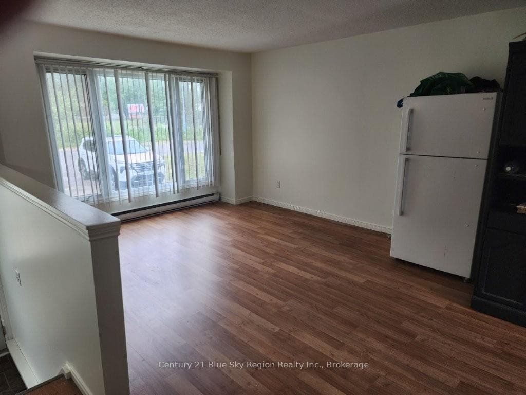 677 Tackaberry Drive photo 7