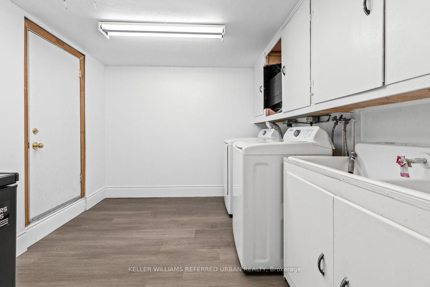 327 Bessborough Drive photo 41