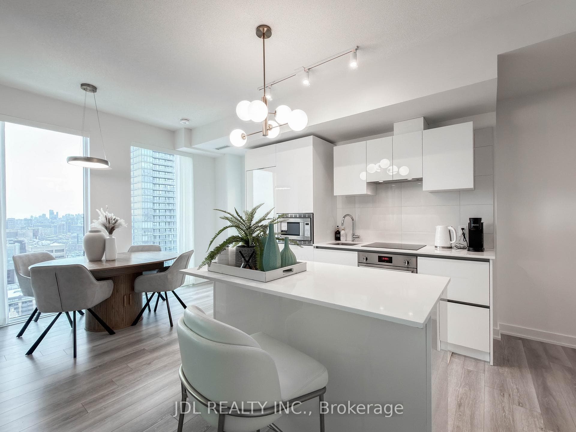238 Simcoe Street Unit 3709 photo 9