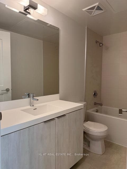 28 Widmer Street Unit 3721 photo 11