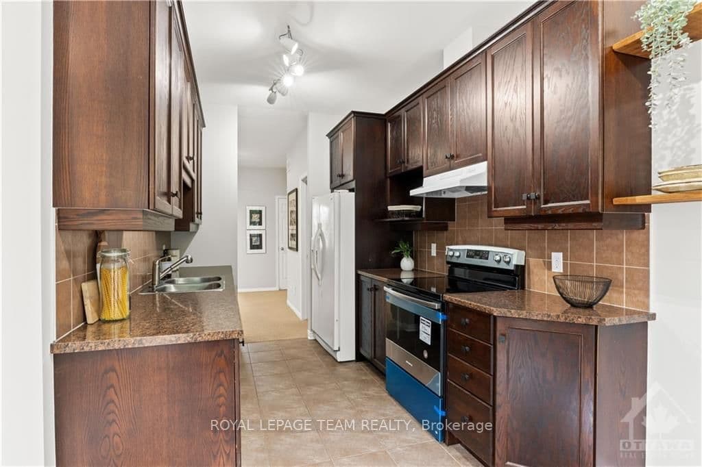 108 KELSO photo 11