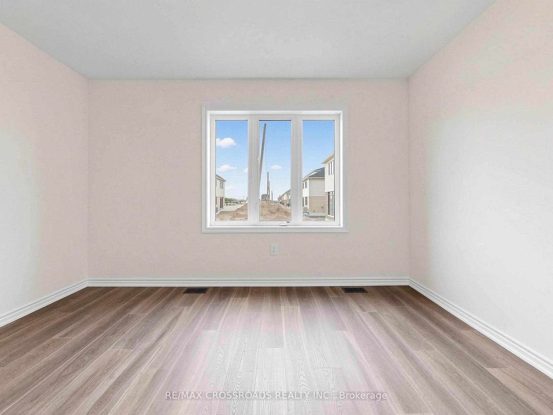 102 Donald Cameron Crescent Unit 2nd Flr photo 39