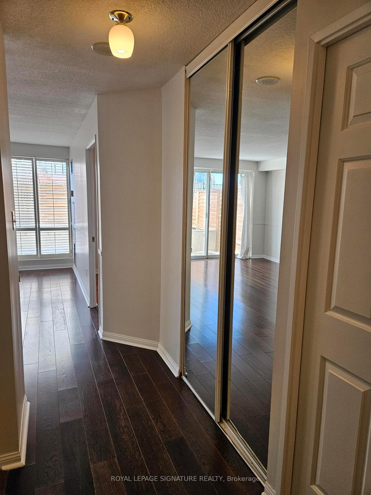 101 Subway Crescent Unit 101 photo 9