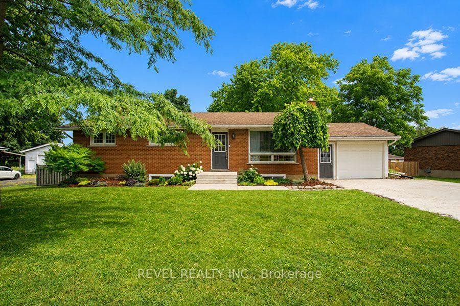 41 Pinehill Drive photo 1