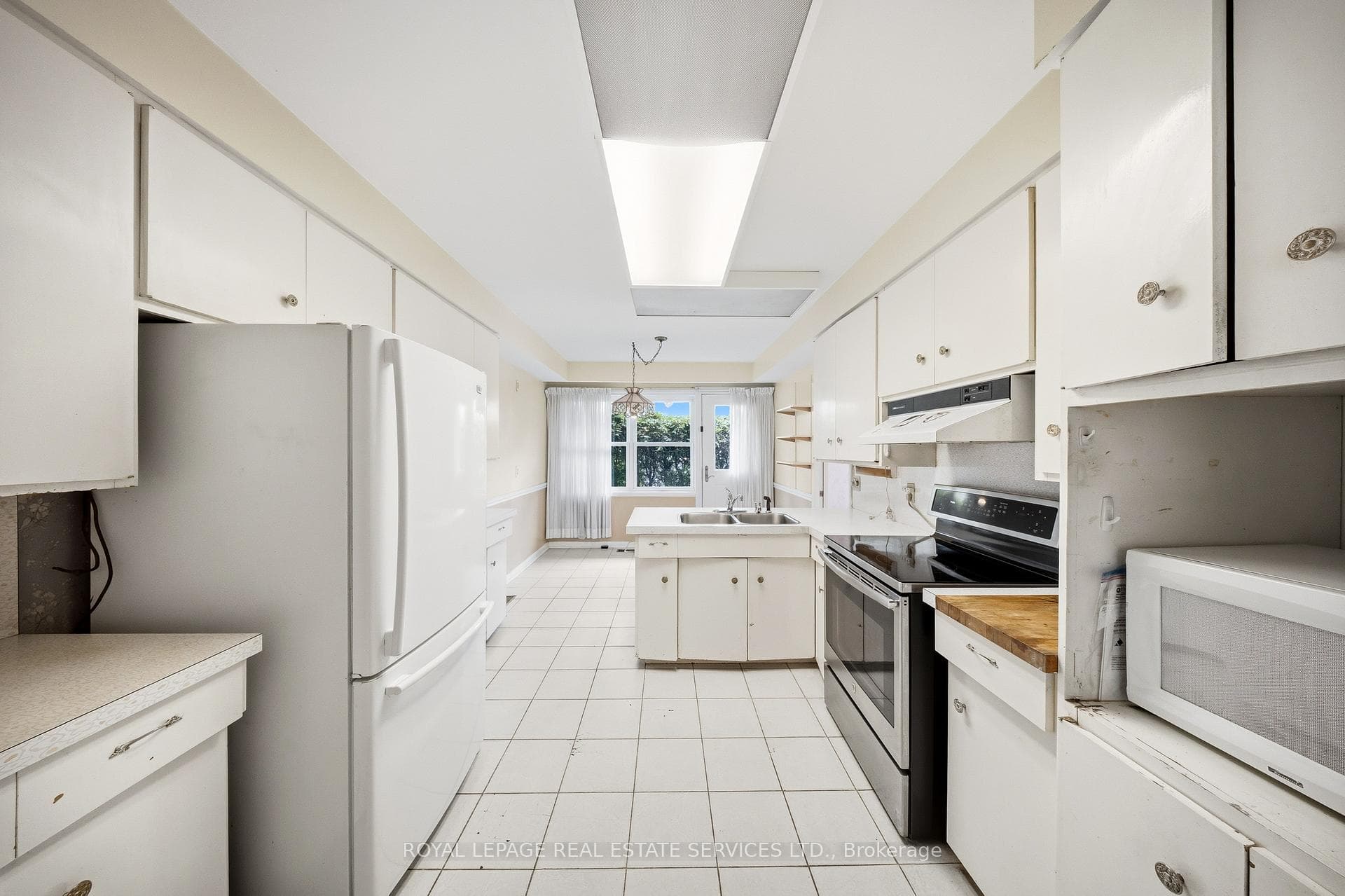 28 Bemersyde Drive photo 4