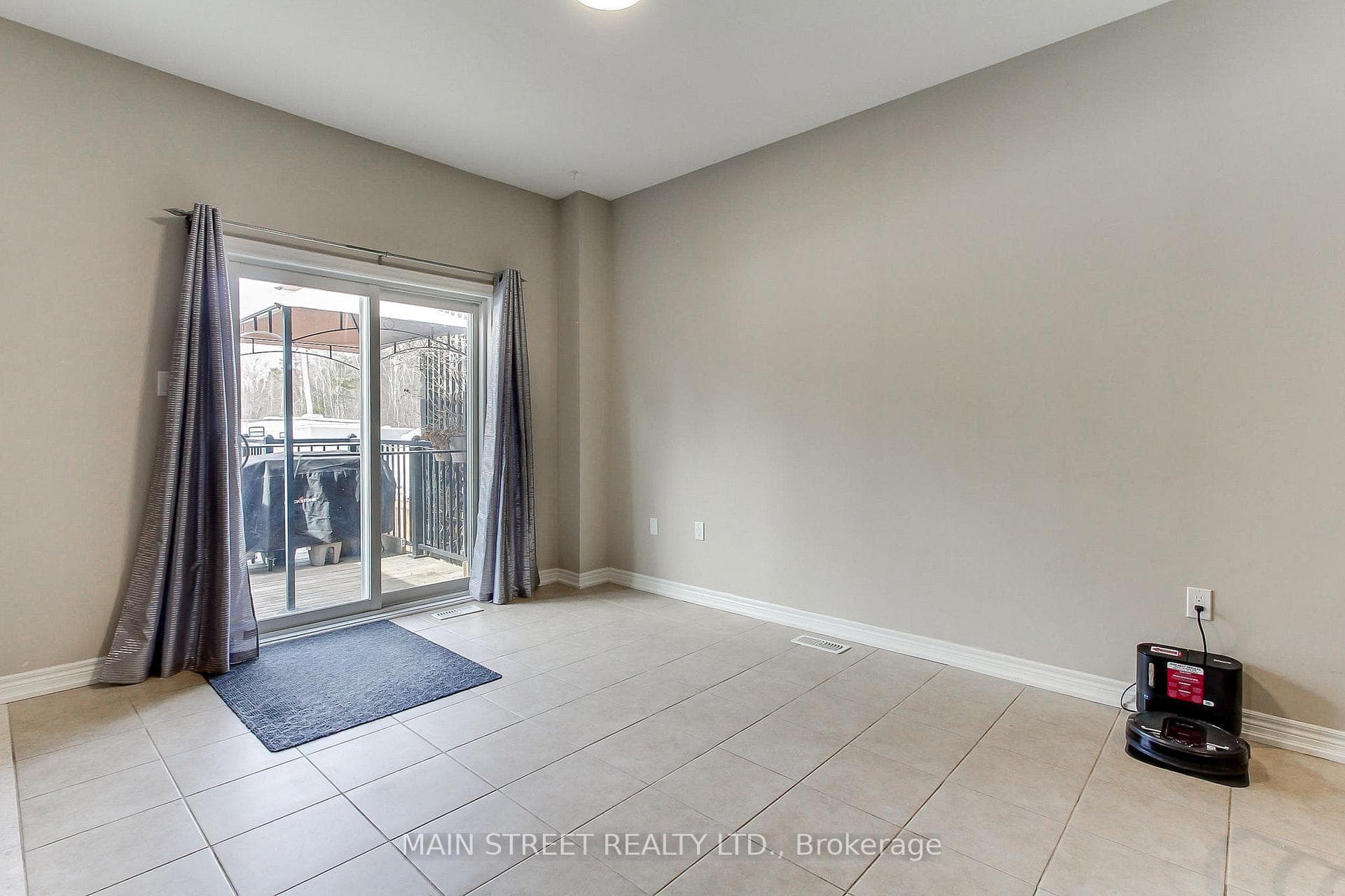 42 Prosser Crescent photo 11