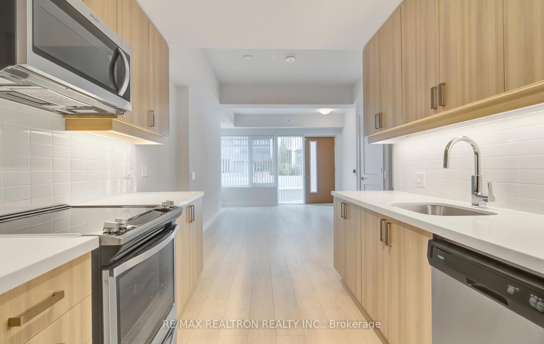 1050 Portage Parkway Unit TH40 photo 7