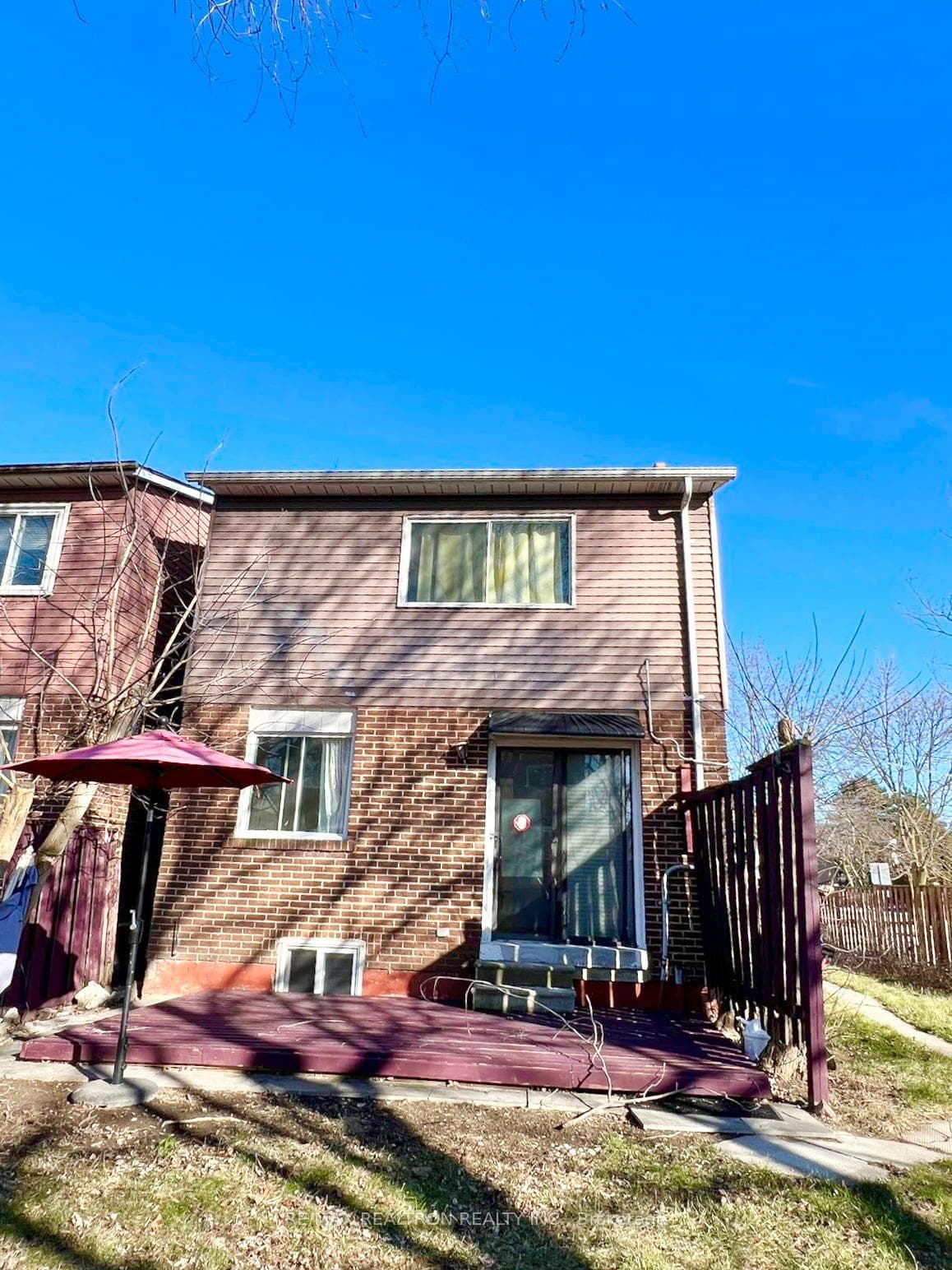 2 Plum Brook Crescent photo 2