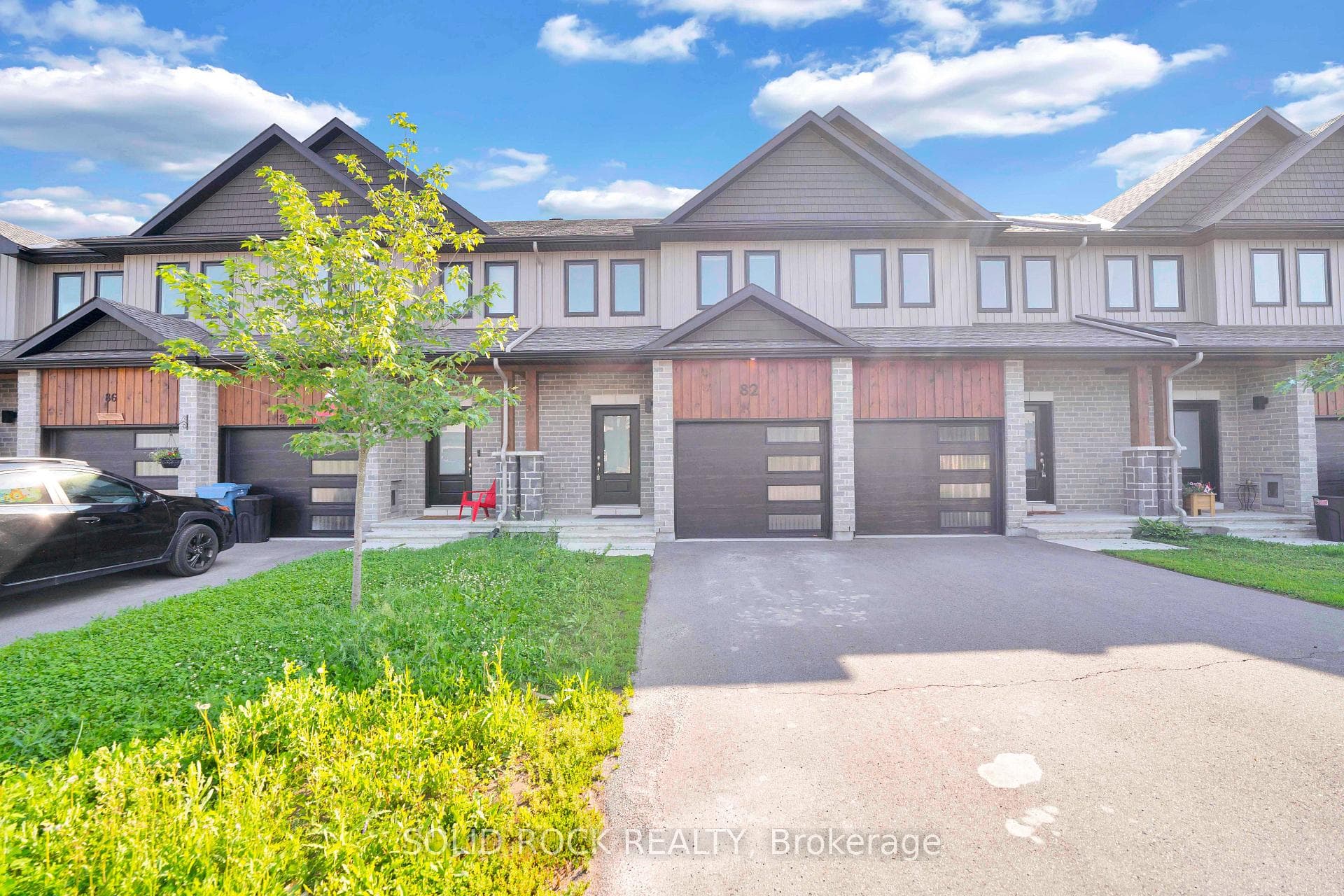 82 O'Donovan Drive photo 1