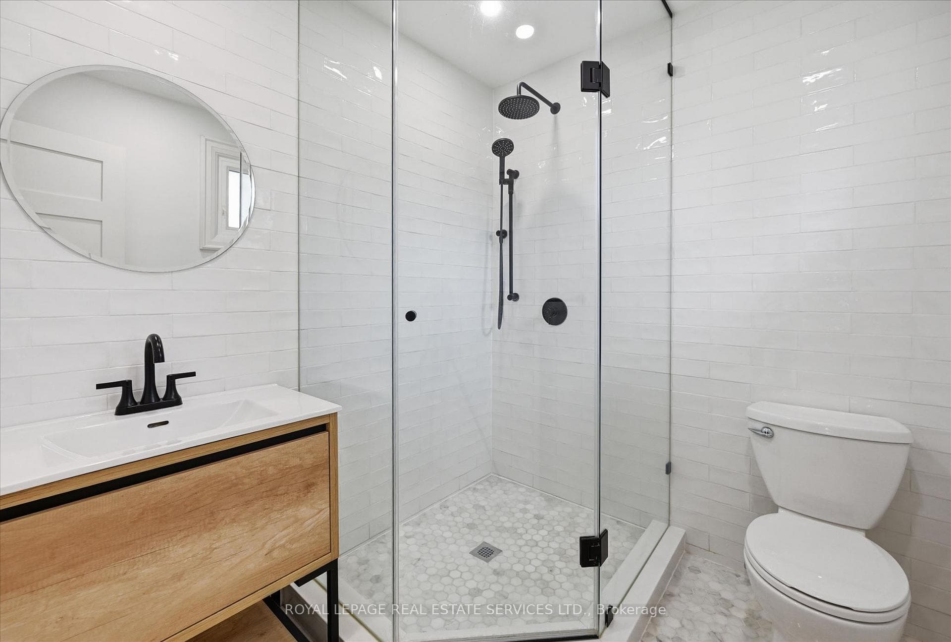 Three-Piece Primary Ensuite