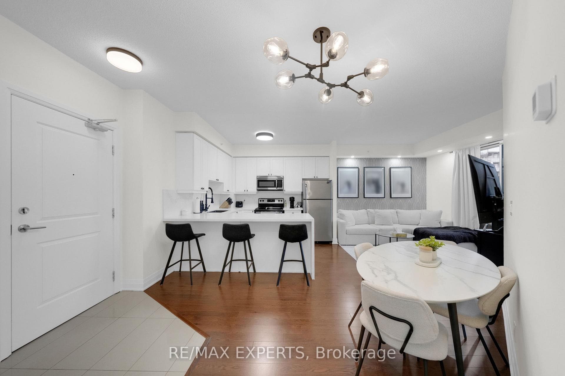 24 Woodstream Boulevard Unit 606 photo 10