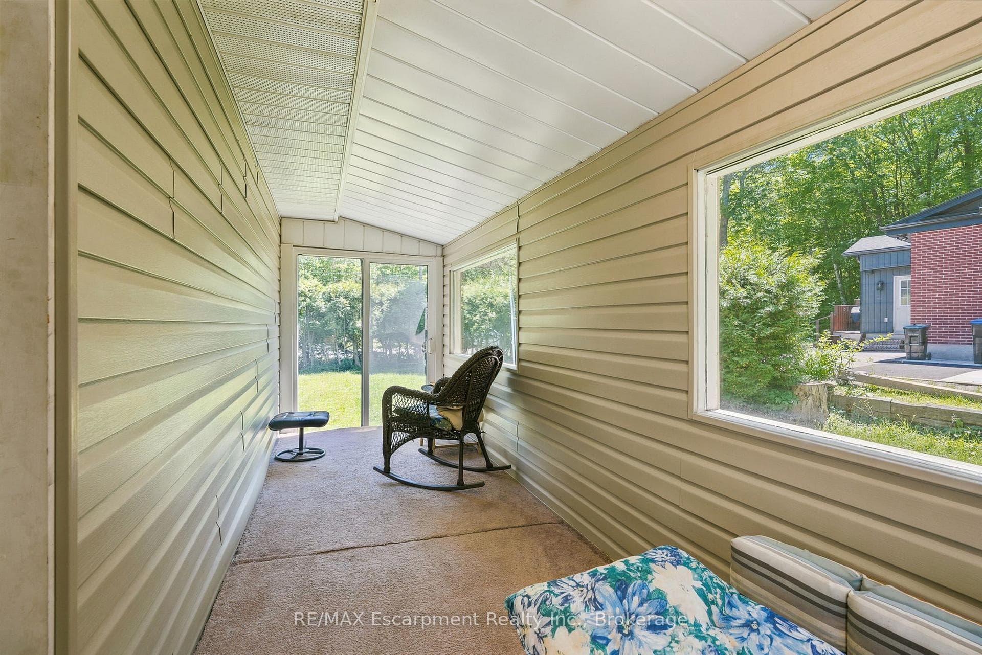 16 Hiawatha Road photo 34