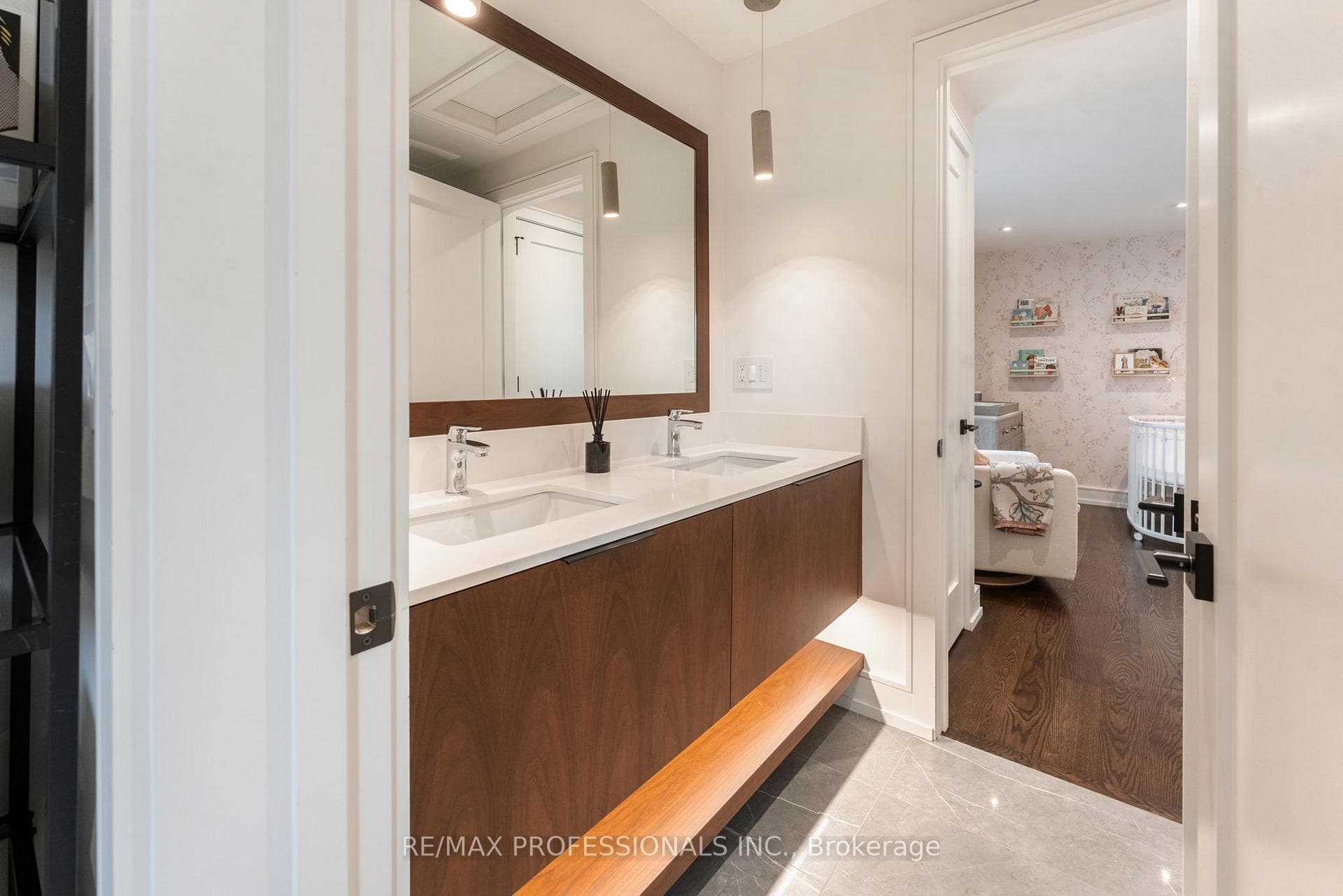 12 Mayfield Avenue photo 28