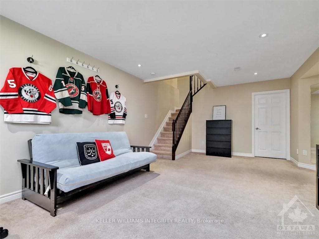 527 LANGELIER Avenue photo 25