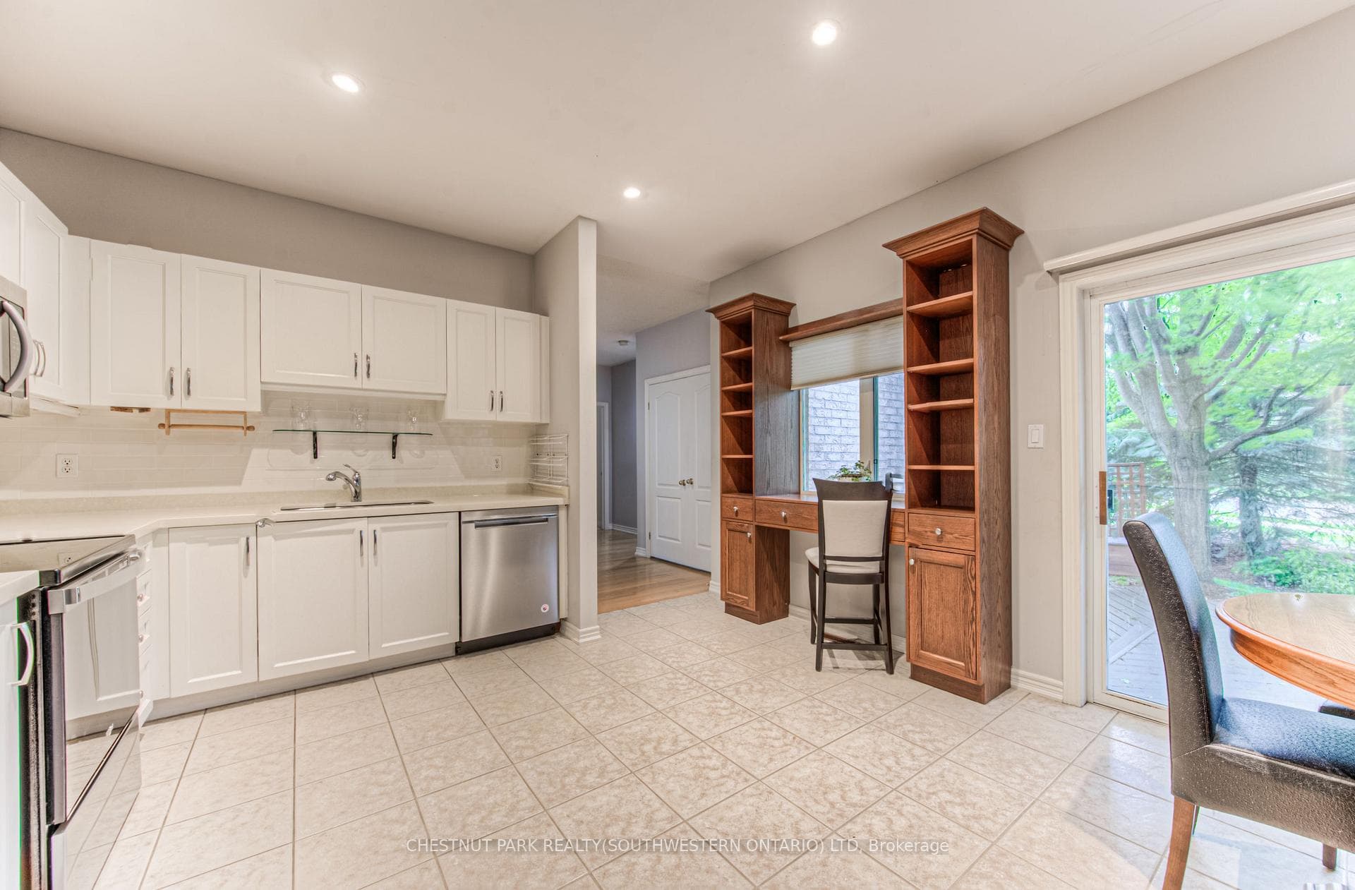 100 Idle Creek Drive Unit 19 photo 10