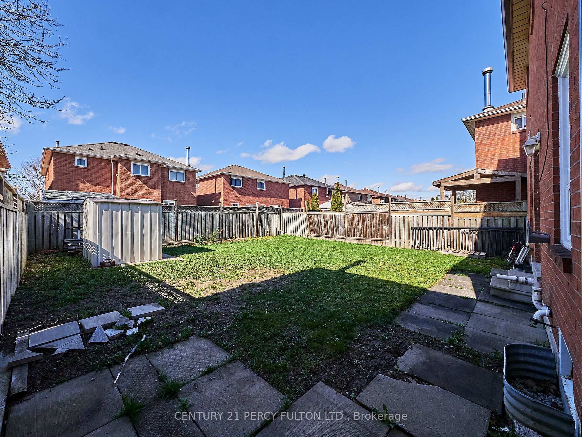 12 Keeble Crescent photo 40