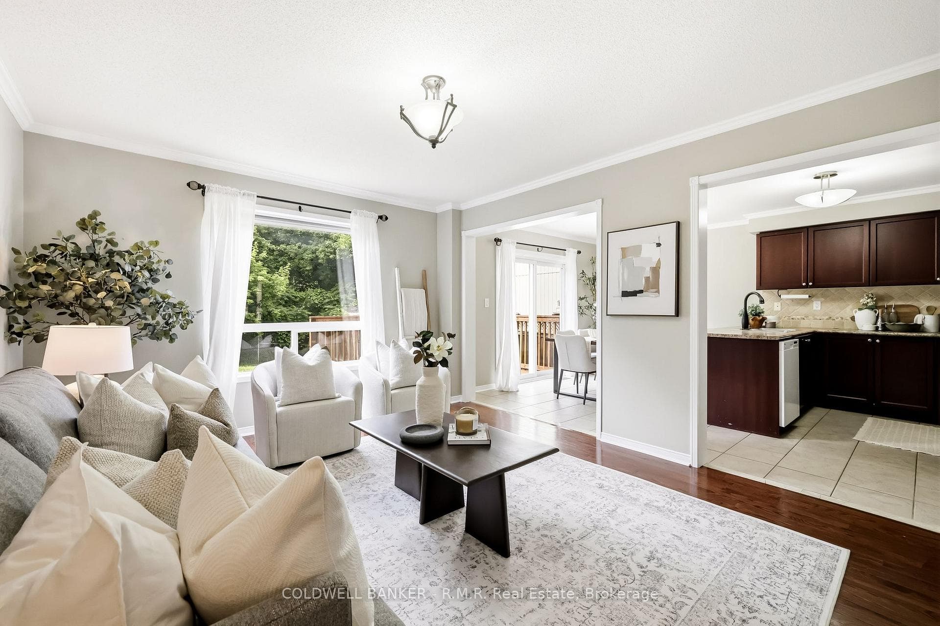 1244 Ashgrove Crescent photo 17