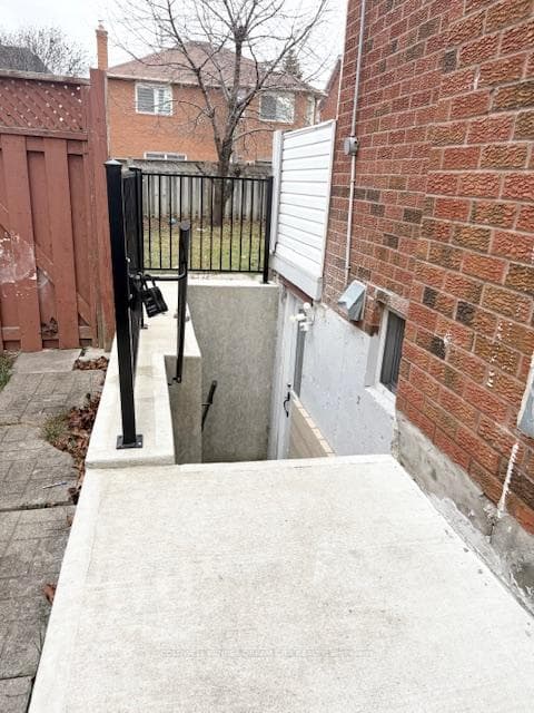109 Mountainash Road Unit (BSMT) photo 3