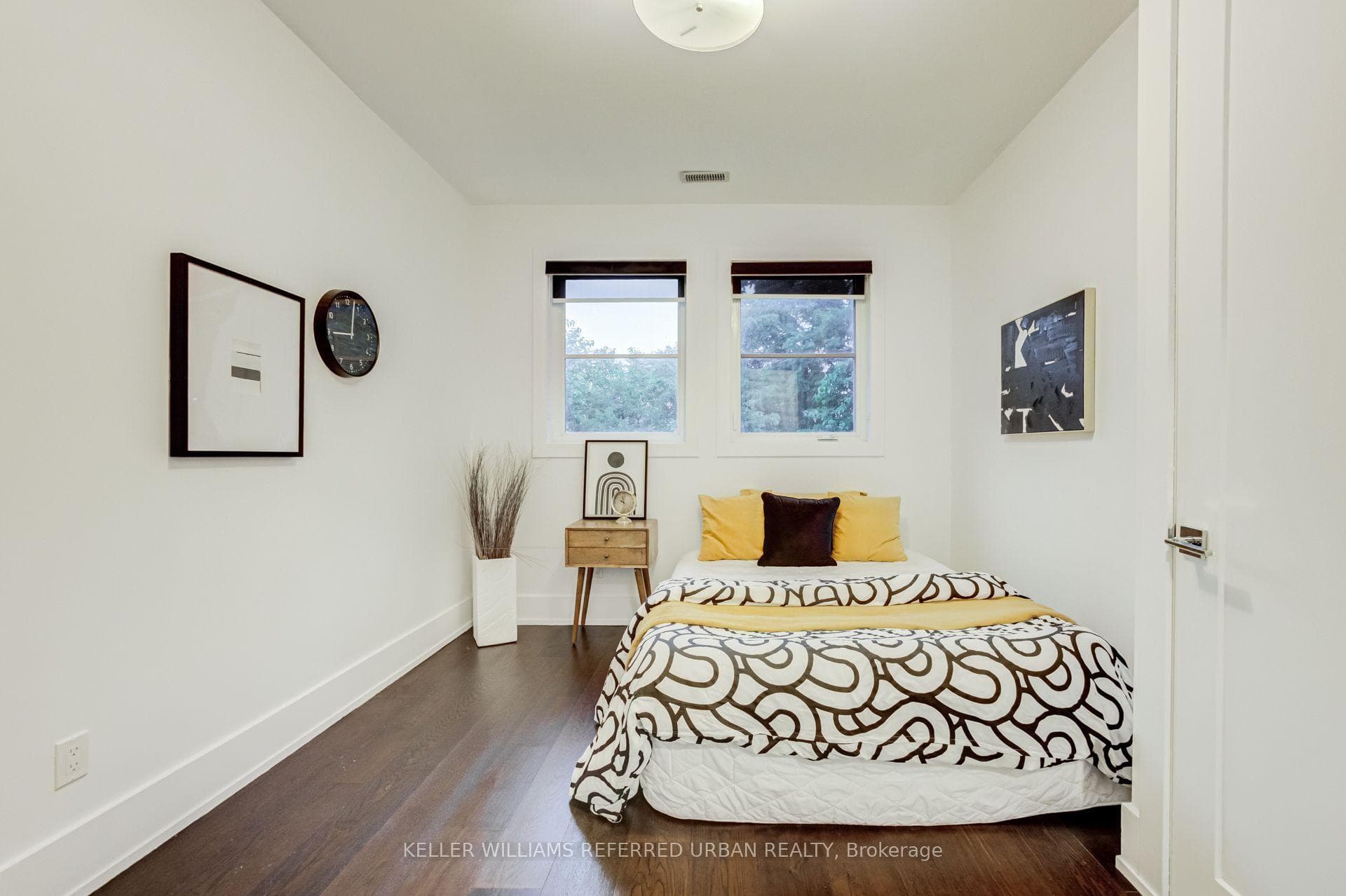 57 Ambleside Avenue photo 38