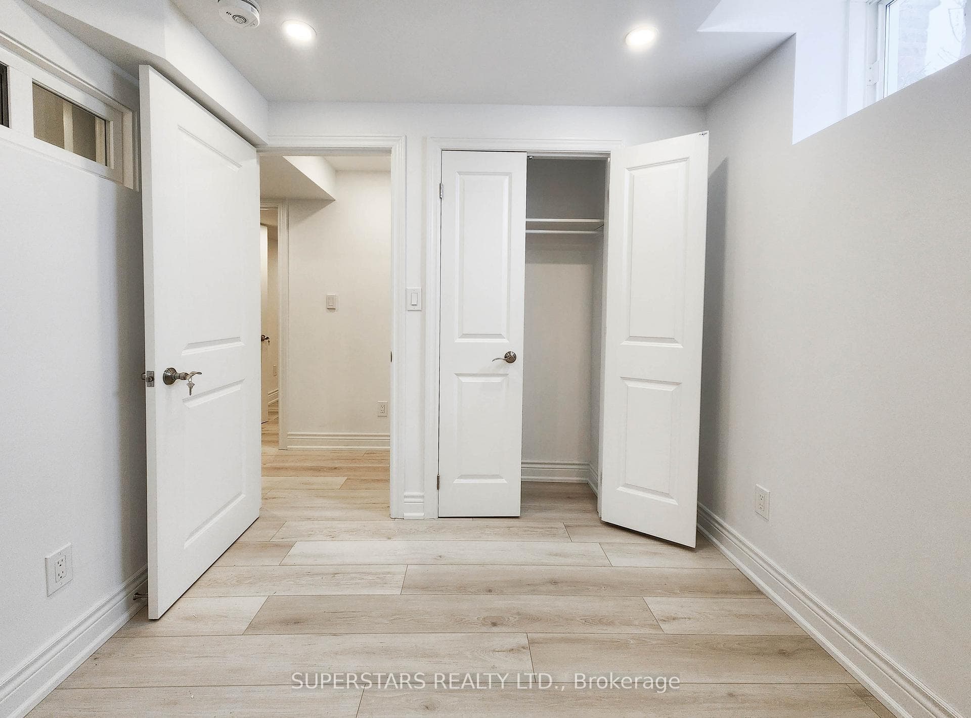 274 Riverlands Avenue Unit (Basement) photo 13