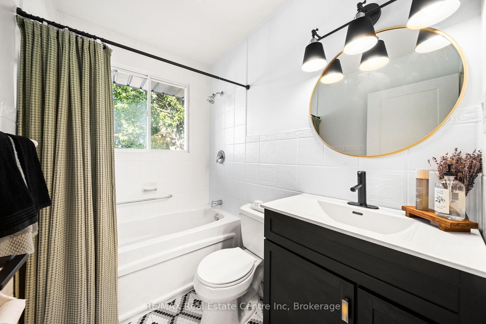 51 Muskoka Drive photo 26