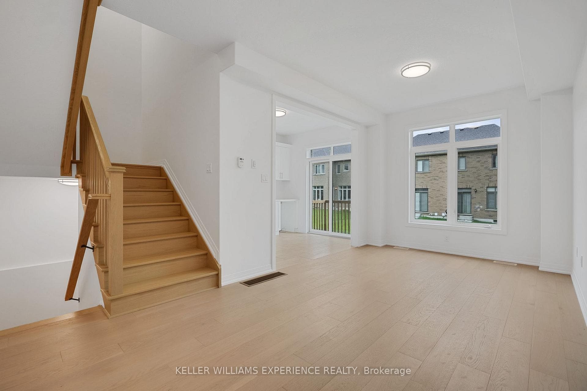 86 Sagewood Avenue photo 7