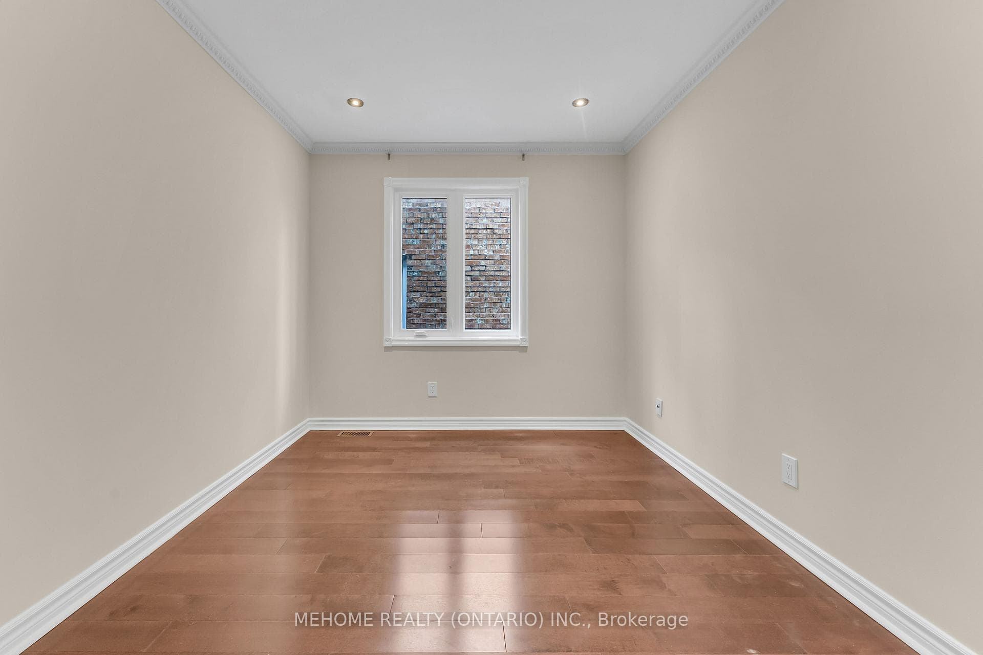 45 Meadowcliffe Avenue photo 9