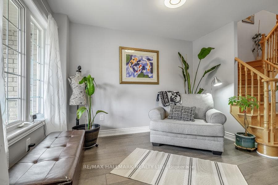 341 Woodfern Way photo 3