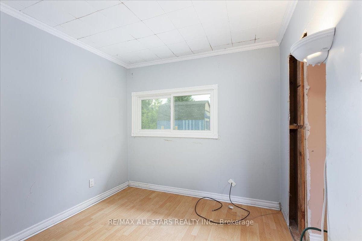 353 Miami Drive photo 18