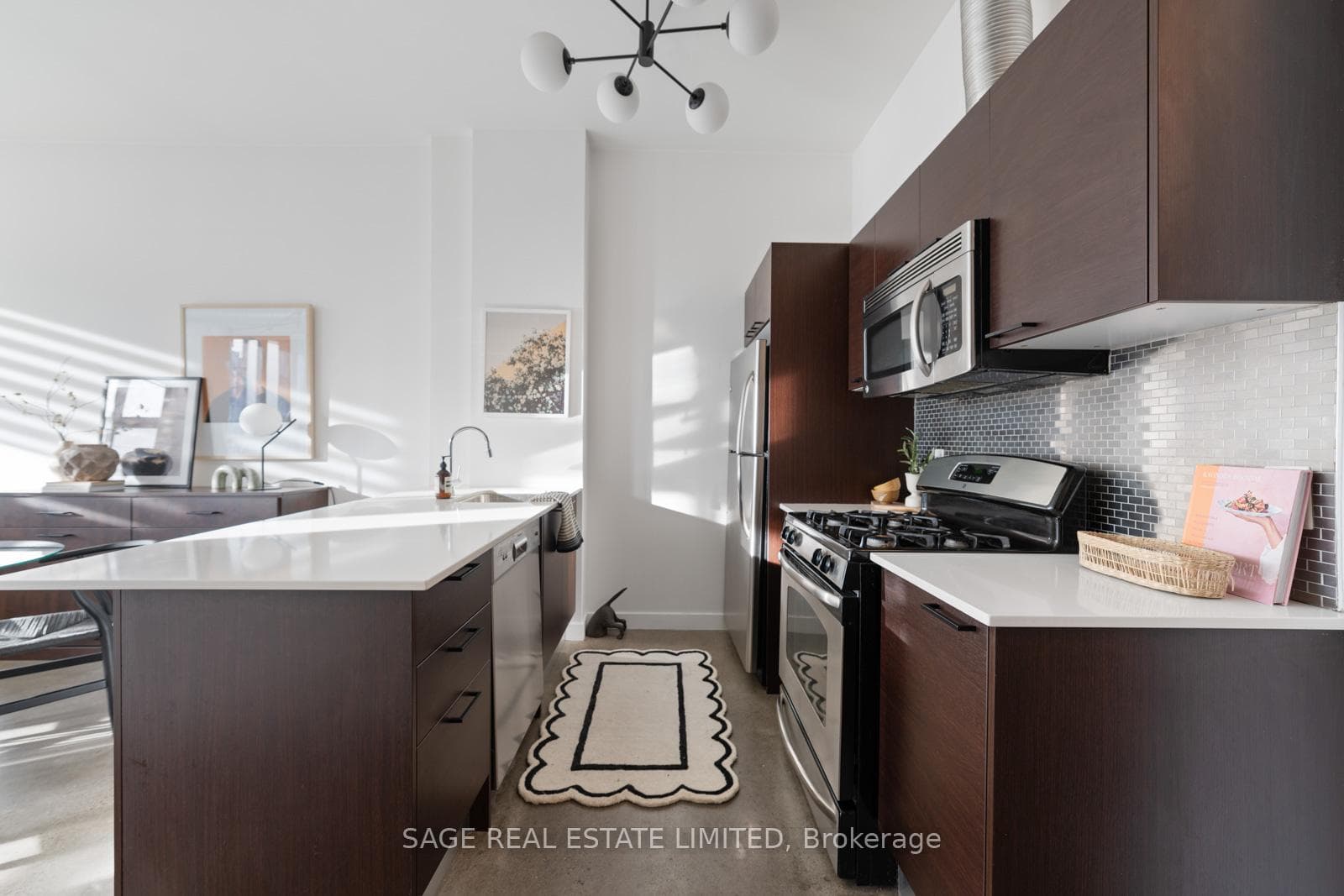 625 Queen Street Unit 308 photo 8