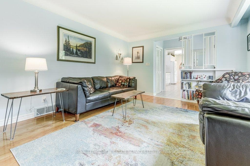 124 Windward Street photo 5