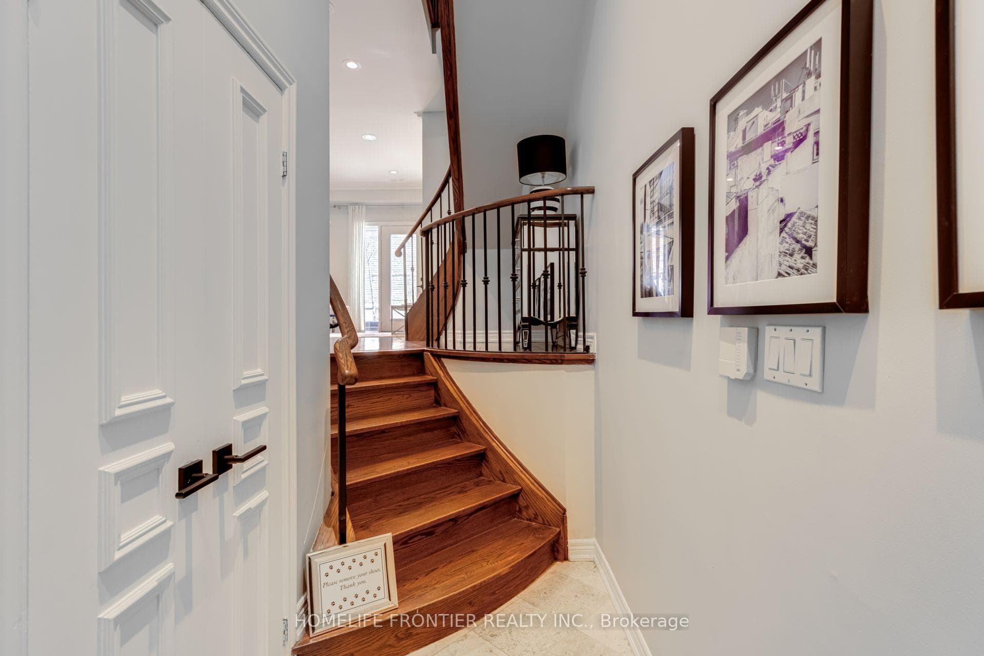 22 Balmoral Avenue Unit 4 photo 5